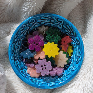 Fantazyjne guziki z żywicy