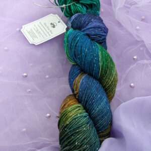 Ręcznie barwiona włóczka Hoa Hoa Hoa (Błyszcząca skarpetkowa 400)