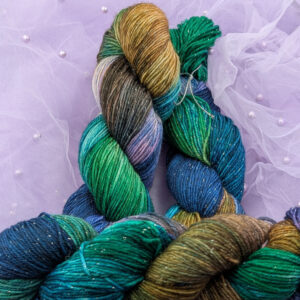 Ręcznie barwiona włóczka Hoa Hoa Hoa (Błyszcząca skarpetkowa 400)