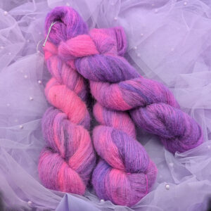 Ręcznie barwiona włóczka Plastik-Fantastik (Puchata 560)