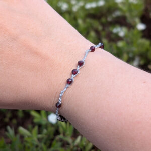 Bransoletka Puls (srebrna, granat, 17cm)